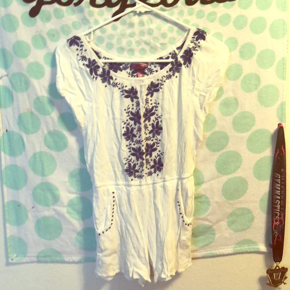 Girls White w/ blue flowers jumper